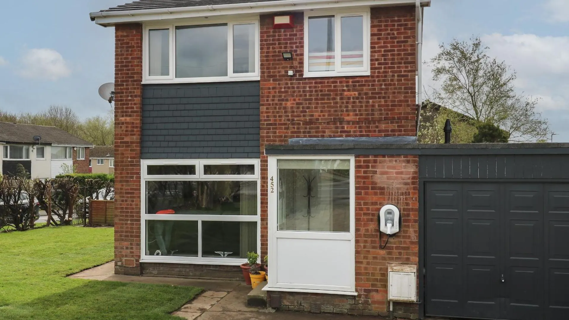 Cosmic Pearl Villa Leeds  0*, Leeds (West Yorkshire) United Kingdom
